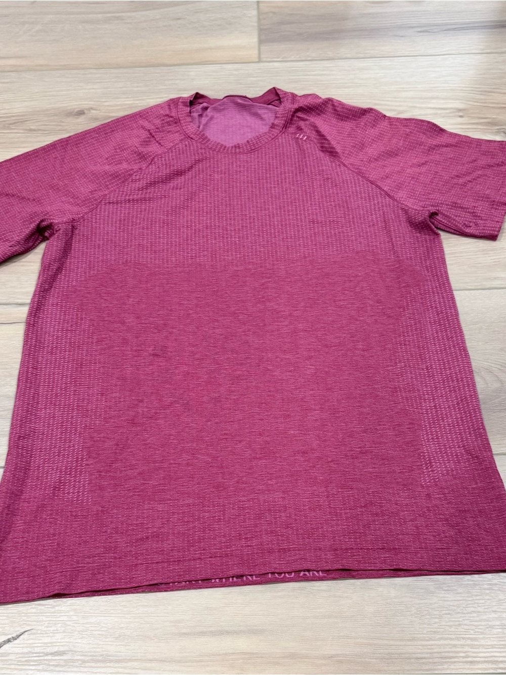 Men's Lululemon Short-Sleeve Crew Neck Shirt - Berry